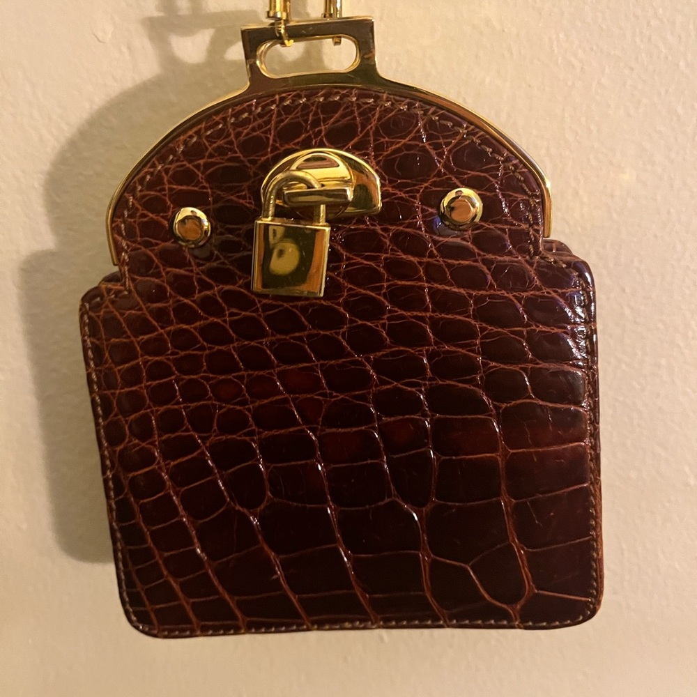 Giorgio’s of palm beach Alligator chain bag
